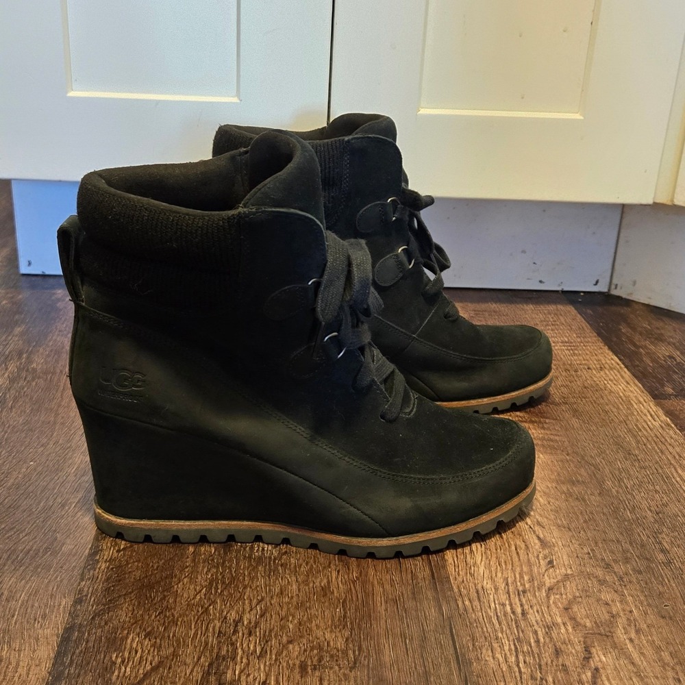 UGG Kriston Womens 11 Black Waterproof Lace Up Wedge Ankle Boots Booties